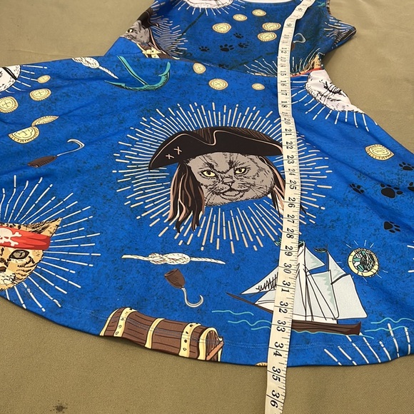 COWCOW  Lovely 🏴‍☠️ Pirate Cat theme, womens DRESS size MEDIUM - Picture 12 of 12